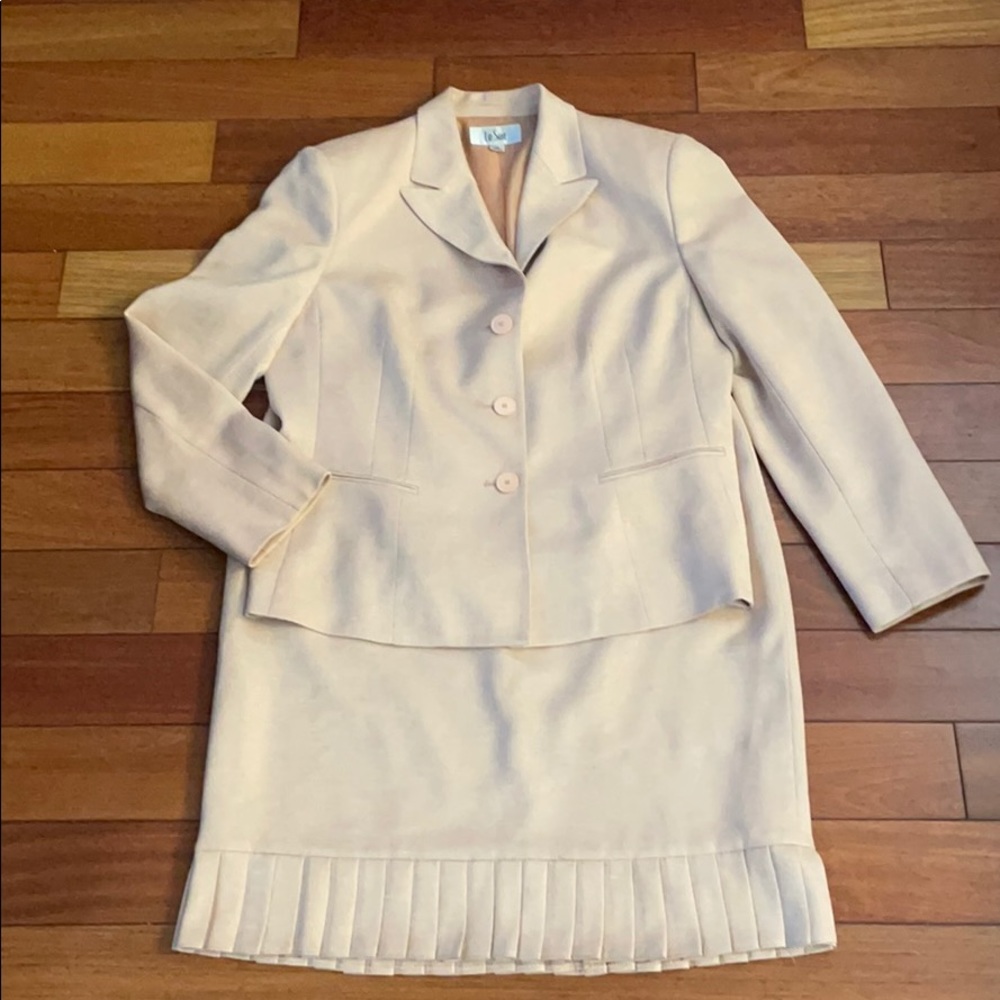 Peach LeSuit 2Pc Skirt Suit Sz 14